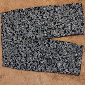 Paisley patterned bermuda shorts